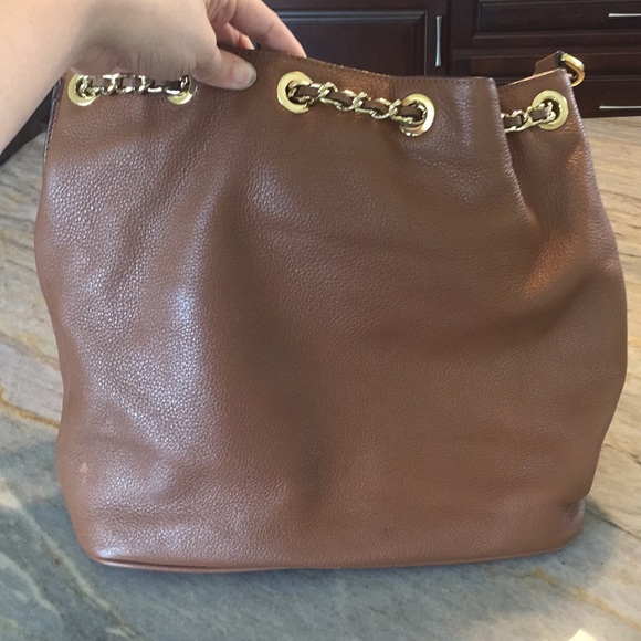 Michael Kors Frankie Large Drawstring Shoulder Bag - Picture 4 of 8